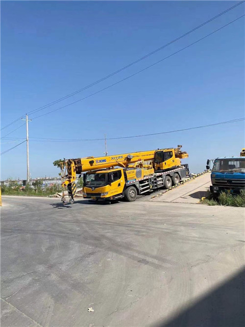 化德县吊车作业时，可能会产生哪些额外收费项目？