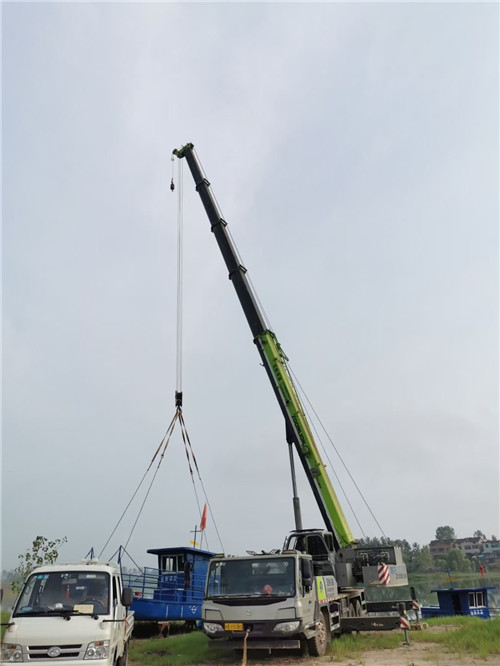化德县桥梁建设吊装案例